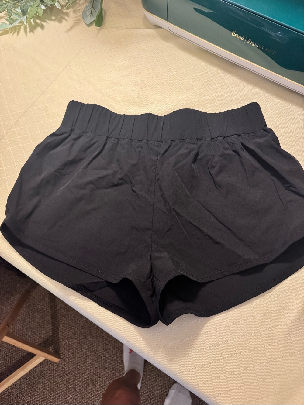 HALARA NWOT Black Athletic Elastic-Waist Running Shorts
